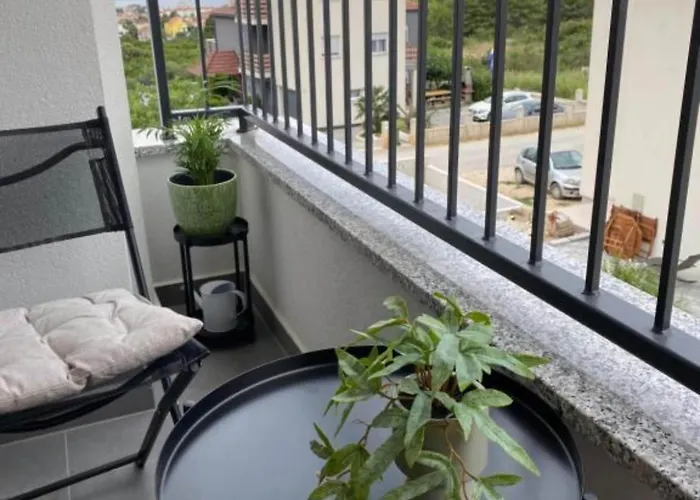 Apartamento One Bedroom With Balcony And View *