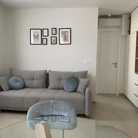 One Bedroom With Balcony And View * ザダル