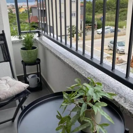 Lejlighed One Bedroom With Balcony And View *