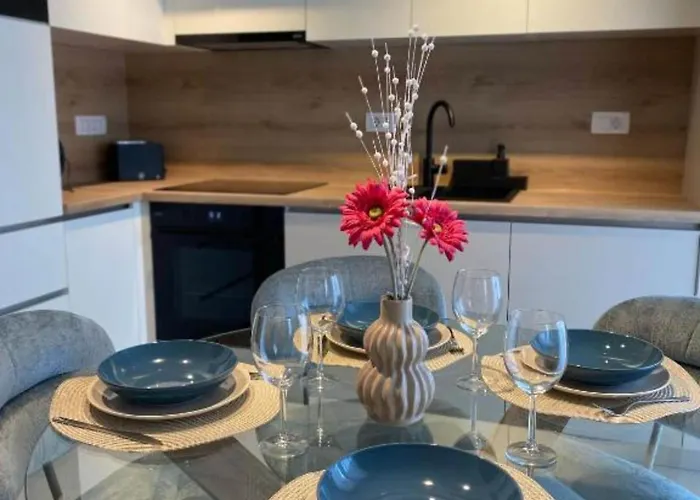 アパート One Bedroom With Balcony And View ザダル